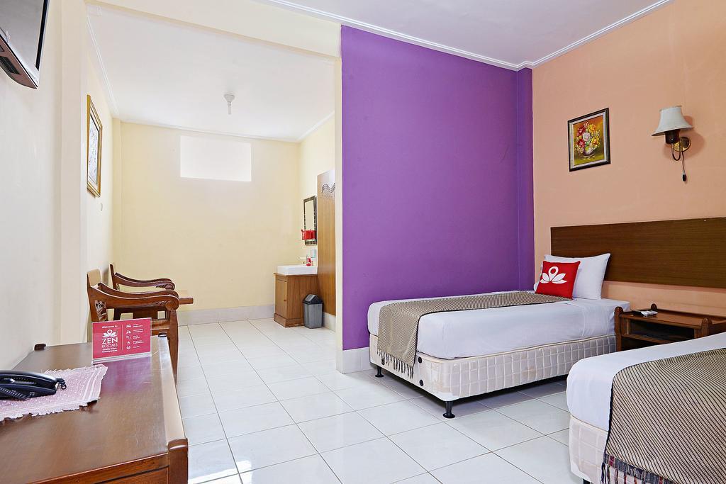 Zen Rooms Riau Natuna Bandung Exterior foto